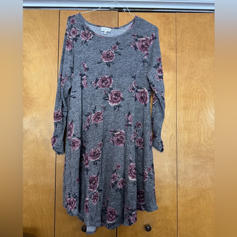 CLEARANCE Bobeau Gray and Pink Knit Top